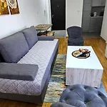 Petrovic-5 Min By Walk To Center,doboj Park Apartment *