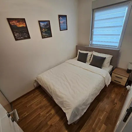 Apartment Petrovic-5 Min By Walk To Center,doboj Park