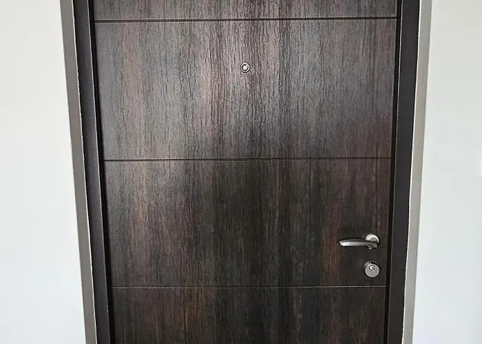 Petrovic-5 Min By Walk To Center,doboj Park * Doboj